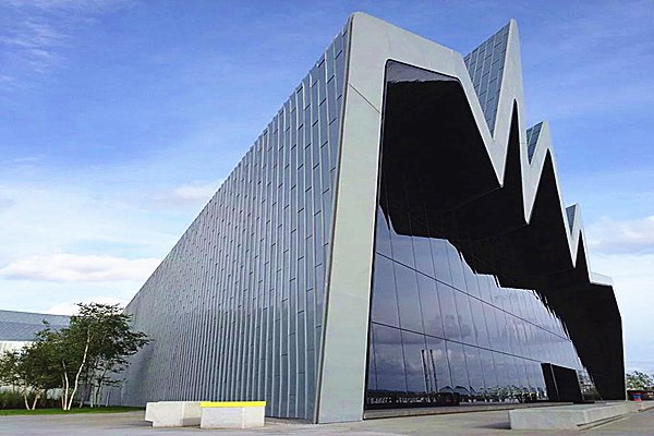 金屬瓦建筑