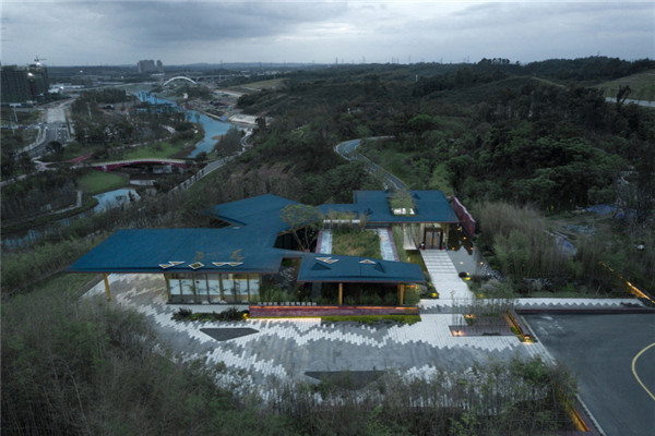 金屬復合瓦建筑
